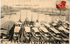 Marseille - Torpilleurs dans le Vieux Port à Marseille