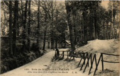 Meudon-Clamart - Allee sous Bois a la Fontaine à Meudon