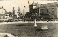 Servan - Place Gaston Bussiere -
													93 Seine Saint Denis
												