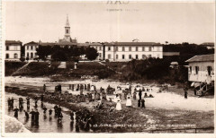 Giens - Avant le Bain - a L'Hopital Renée-Sabran