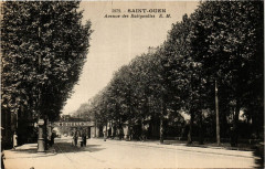 Carte postale ancienne Avenue des Batignolles
                                                                     à Saint-Ouen-sur-Seine
                                