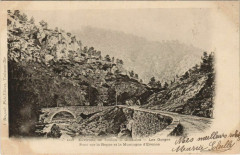 Ollioules Les Gorges - Pont sur la Reppe et la Montagne d'Evenos à Ollioules