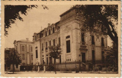 Carpentras La Caisse d'Epargne -
													83 Var
												