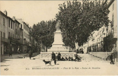 Hyeres Place de la Rade ,Statue de Massillon France à Hyères