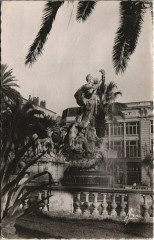 Toulon Statue de la Place de la Liberte France -
																					83200 Toulon
																			