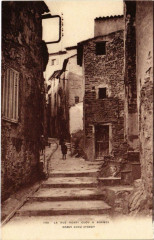 La Rue Rompi Cuou a Bormes