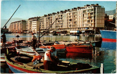 Toulon La Vieille et le Quai Cronstadt à Toulon