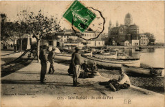 Saint-Raphael Un coin du Port