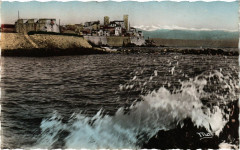 Antibes - Les Remparts et les Alpes à Antibes