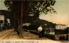 Grasse Le Boulevard Thiers et le Grand Hotel à Grasse