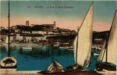Cannes- Le Port et Mont Chevalier France à Cannes