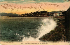 Cannes - La Plage par un coup de mer à Cannes
