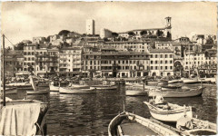 Cannes Le Port et le Suquet à Cannes