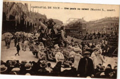 Carnaval de Nice - Une poule au volant à Nice