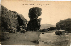 La Napoule - La plage et les rochers -
													06 Alpes Maritimes
												