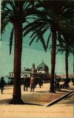 Nice - Les Palmiers et le Palais de la Jetée à Nice