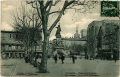 Avignon - Place de l'Horloge à Avignon
