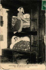 Un Lit a Double Etage - Moeurs et Costumes Bretons - Folklore