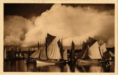 Concerneau- Thonniers au Port France