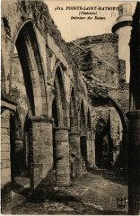 Pointe-Saint-Mathieu (Finistere) - Intérieur des Ruines