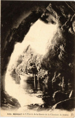 Morgat - L'Entrée de la Grotte de la Cheminée du Diable