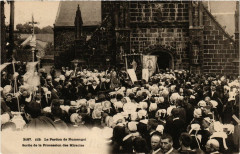 Le Pardon de Rumengol - Sortie de la Procession des Miracles