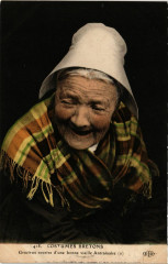 Gracieux sourire d'une bonne vieille Antrainaise