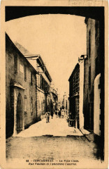 Concarneau - La Ville Close - Rue Vauban et l'ancienne Caserne à Concarneau