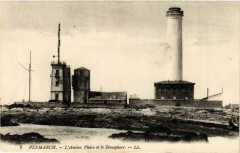 Penmarc'H - L'Ancien Phare et le Semaphore