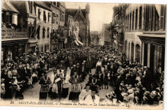 Saint-Pol-de-Leon-Procession du Pardon-Le Saint-Sacrement