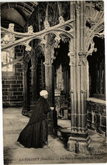 Le Folgoét (Finistere) - Un Vieux a Notre-Dame-du-Folgoét