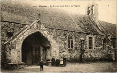 Plurien - Le Porche St-Pierre de l'Eglise à Plurien