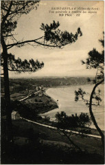 Saint-Efflam - Vue générale a travers les sapins