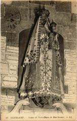 Guingamp - Statue de Notre-Dame de Bon-Secours à Guingamp