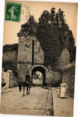 Dinan - La Porte St Malo à Dinan