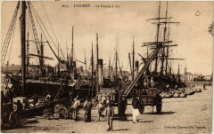 Lorient - Le Bassin a flot à Lorient