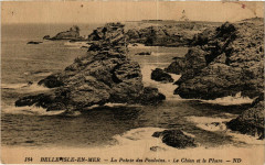 Belle-Isle-en-Mer - La Pointe des Poulains - Le Chien et le Phare