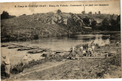 Camp de Coetquidan - Etang du Vobulo - Lancement d'un pont sur...