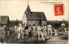 Camp de Coetquidan - Devant la Chapelle du Canons