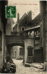 Gien - Le Puits a deux étages à Gien