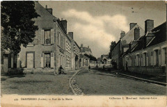 Dampierre - Rue de la Mairie