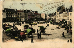 Montargis - Place de la Republique à Montargis