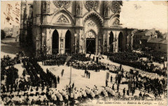 Orleans Fete de Jeanne d'Arc Place Saint-Crix Rentrée du Cortege à Orléans