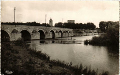 Beaugency Le Pont et la Loire à Beaugency