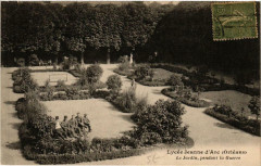 Orleans Lycée Jeanne d'Arc Le Jardin pendant la Guerre à Orléans