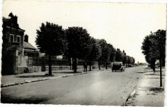 Saint-Denis de l'Hotel-Route de Chateauneuf
