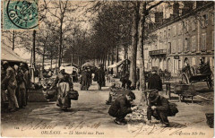 Le Marché aux Puces - Le Marché aux Puces -
													45 Loiret
												
