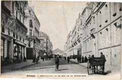 Orleans-Perspective de la Rue de la Republique à Orléans