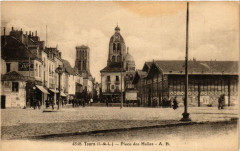 Tours Place des Halles à Tours