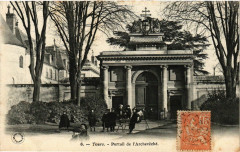 Tours - Portail de l'Archeveche à Tours